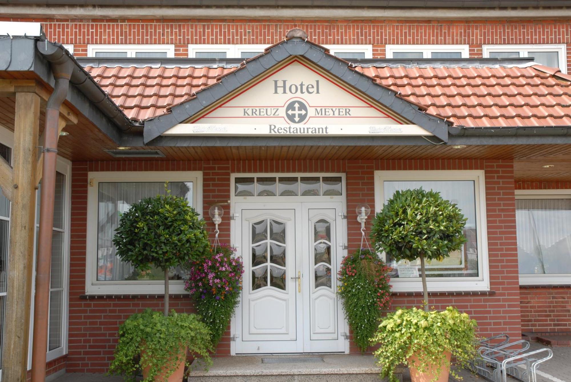 Land-Gut-Hotel Restaurant Kreuz Meyer Stuhr Kültér fotó
