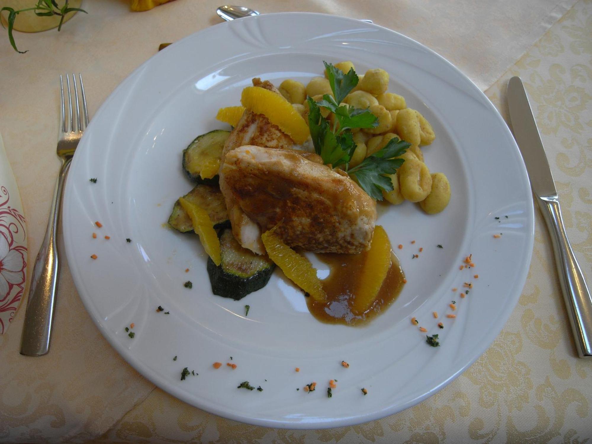 Land-Gut-Hotel Restaurant Kreuz Meyer Stuhr Kültér fotó