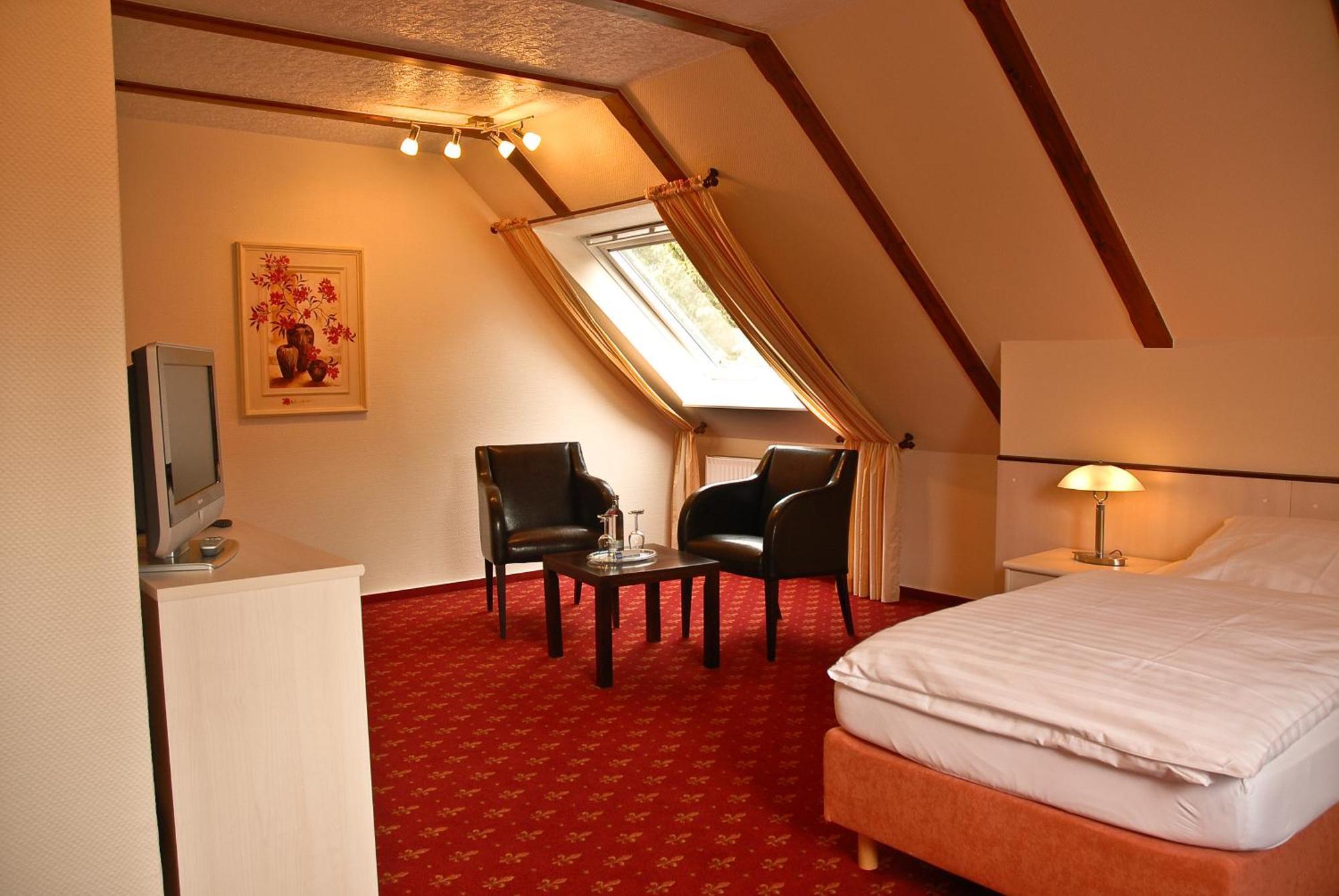 Land-Gut-Hotel Restaurant Kreuz Meyer Stuhr Kültér fotó