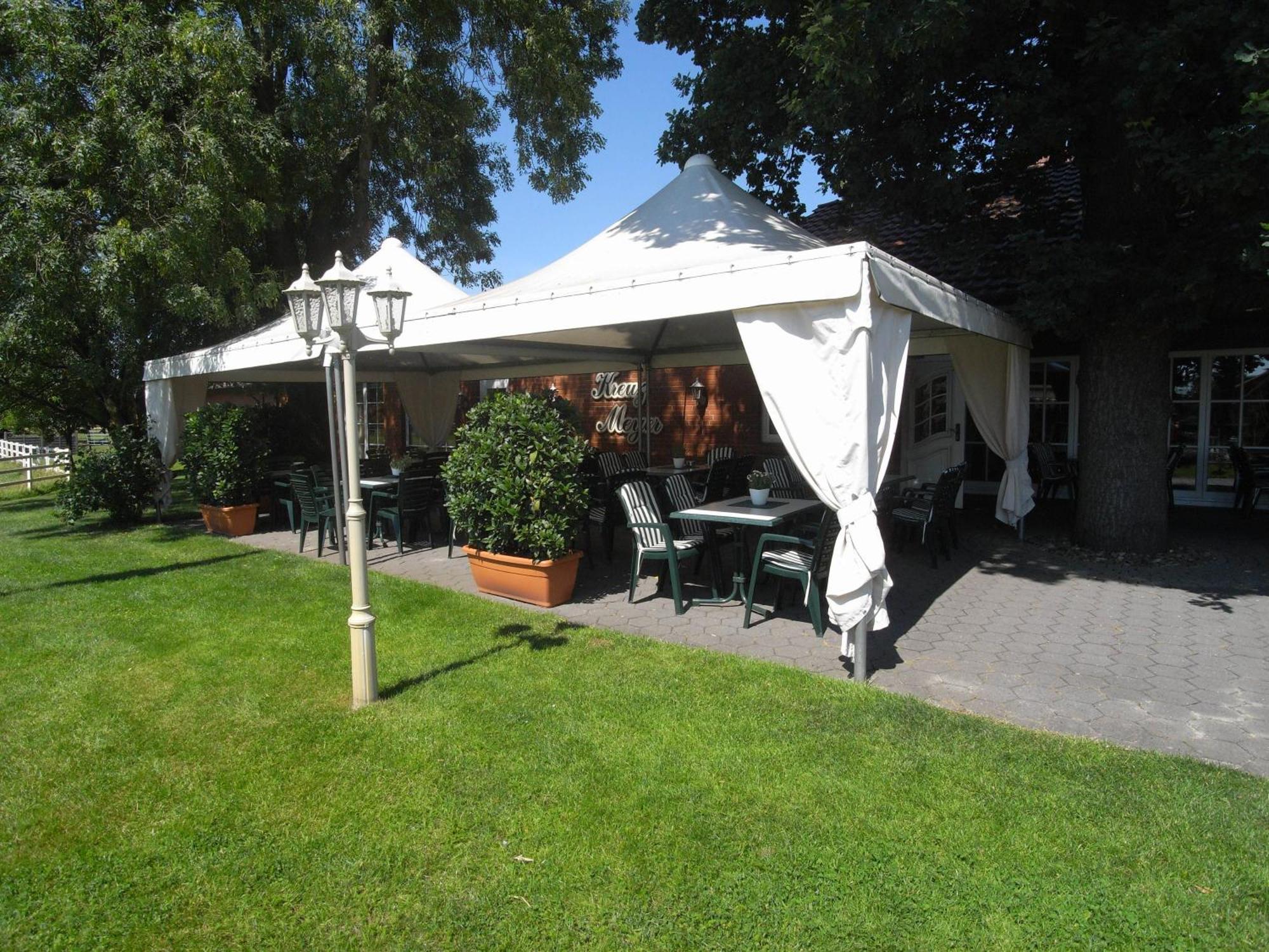 Land-Gut-Hotel Restaurant Kreuz Meyer Stuhr Kültér fotó
